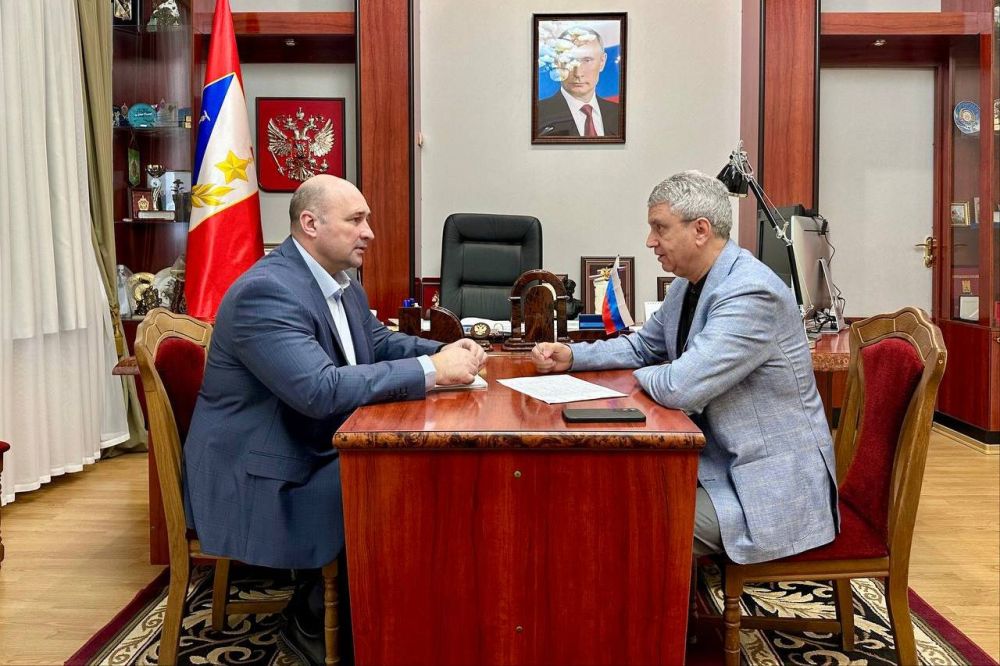 Владимир Немцев: Сегодня в Законодательном Собрании провёл рабочую встречу с Председателем Законодательного Собрания Запорожской области Виктором Емельяненко