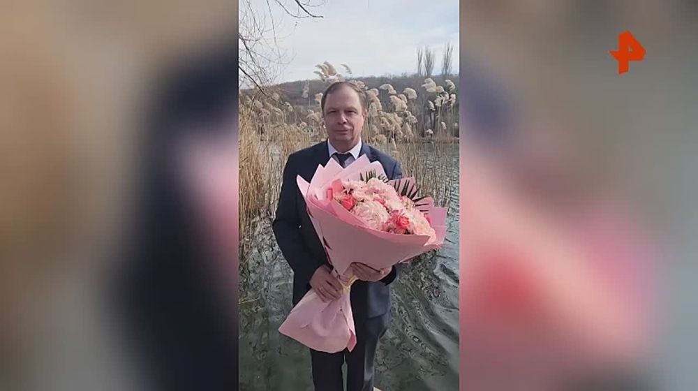 Креатив превыше всего: депутат из Севастополя оригинально поздравил женщин с 8 Марта — теперь его сравнивают с мемом
