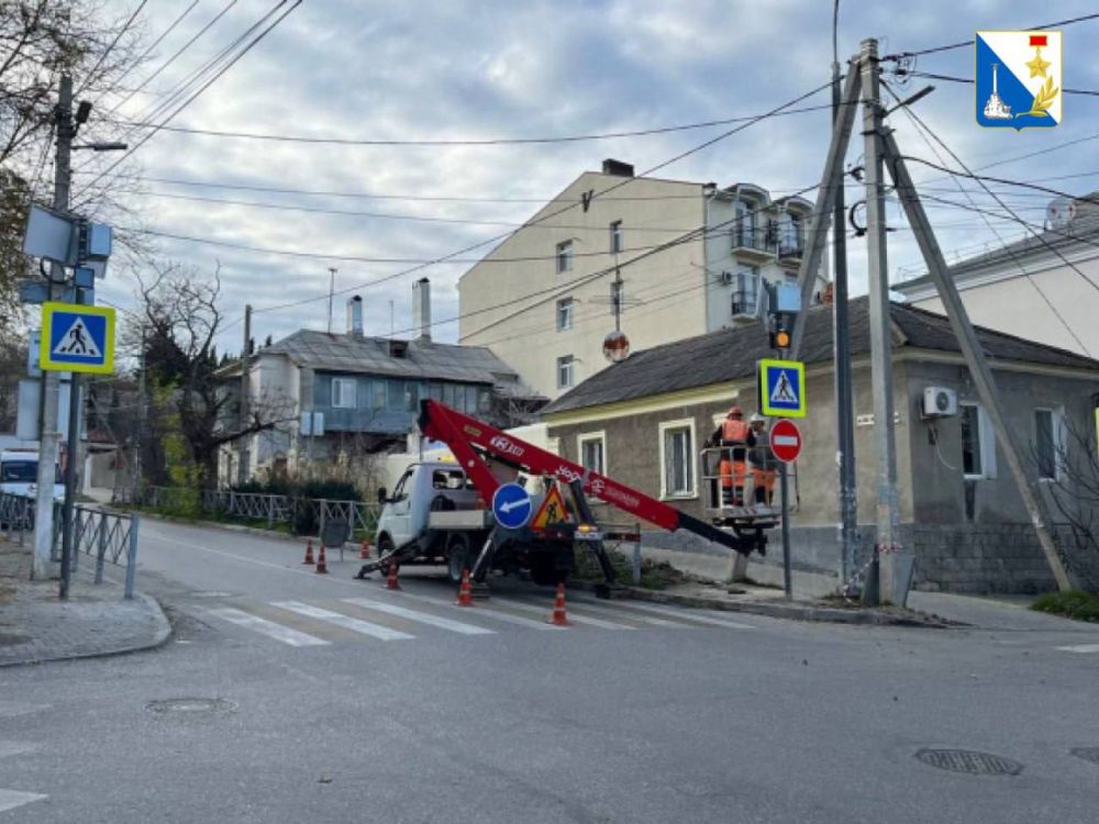 В Севастополе за 6 лет Севавтодор установил 144 автономных светофоров типа Т7 на 72 нерегулируемых пешеходных переходах