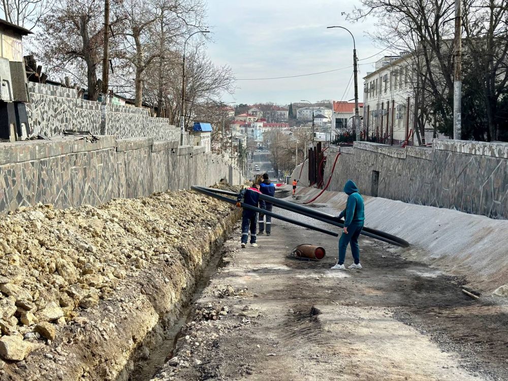 Движение на улице Адмирала Октябрьского сделают трёхполосным
