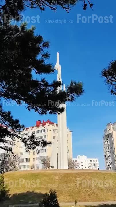 Вот так сегодня выглядит Памятник авиаторам-черноморцам накануне 80-летия Победы