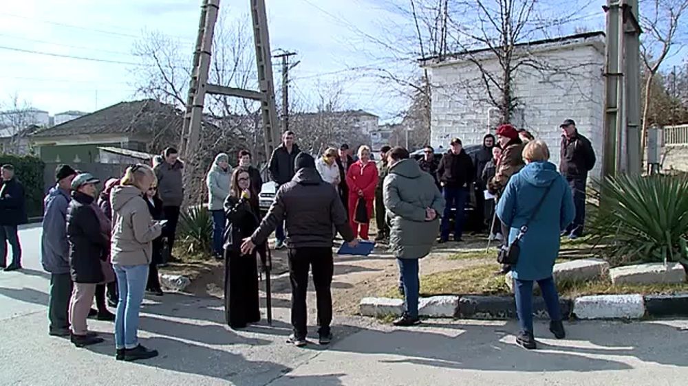 Свет отключали 21 раз за месяц: жители семи улиц Нахимовского района на грани отчаяния