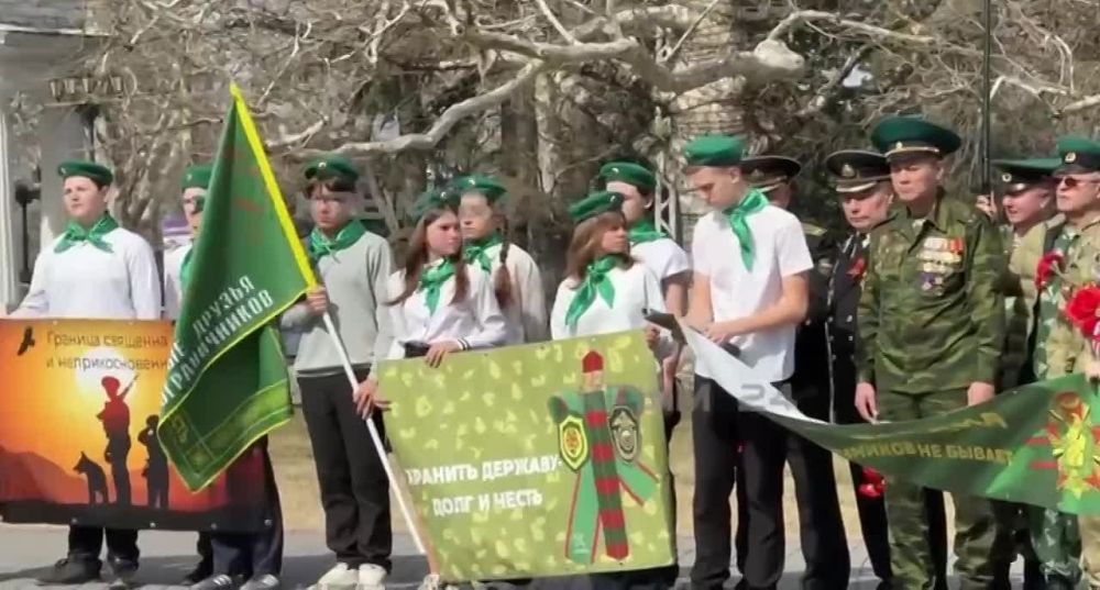 Участников акции «Эстафета Победы вдоль внешних границ государств – участников СНГ» встретили в Севастополе