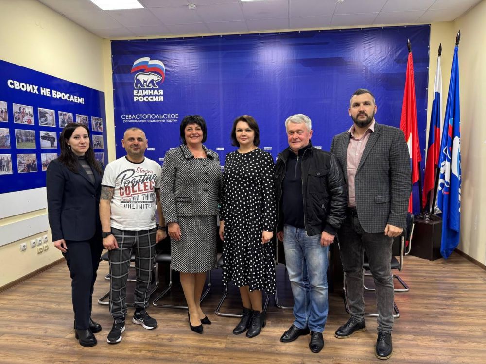 Татьяна Лобач: В рамках реализации федерального партийного проекта «Выбирай своё» провела рабочее совещание с начальником Управления потребительского рынка города Севастополя Ксенией Казанджиевой, координатором партпроекта в...