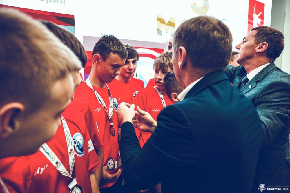 ������ ����������: ���� �� ��� �������� ������������� ���������� �� ������� ������������ ����� ������� �������� �����������, ������� ��������� 30 ����� �� �������� 200-����� �����������, ���� ������������ ���������� �����...