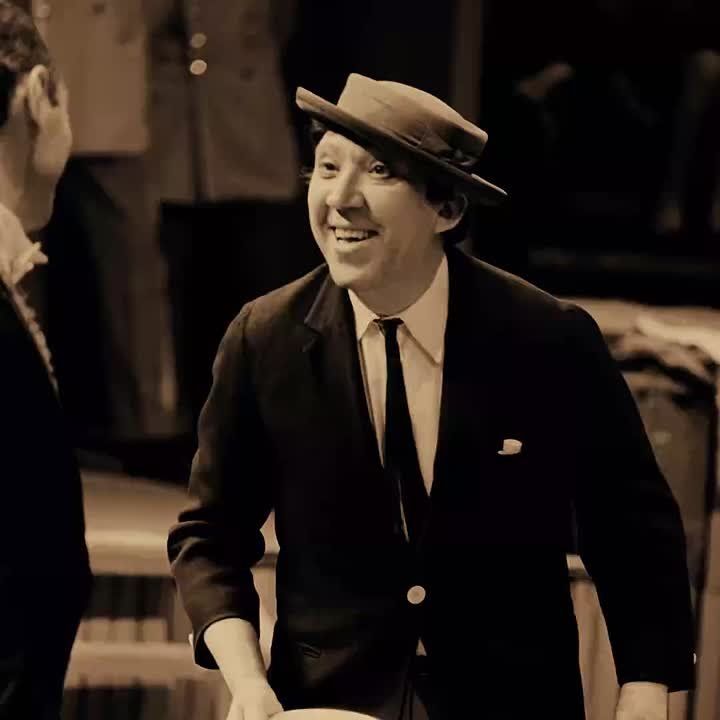 Знаменитый артист цирка и кино Юрий Никулин прошёл две войны