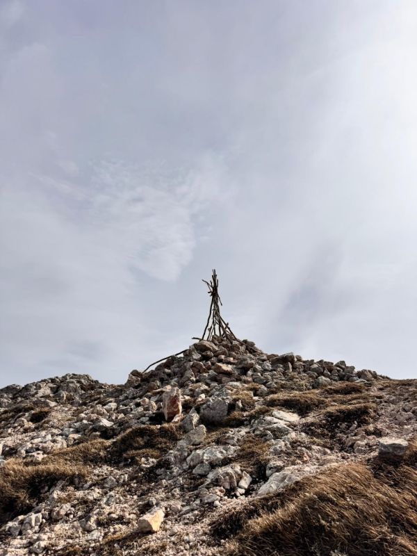 ���� �����������: ����� ���������� �� �����-���! � ������� �����, ������ �������� ���������� 1527 ������ ��� ������� ����, ����������� ����������� ���� �� ����������� ������, �����������, ������ � ����� �� ���� ��������...