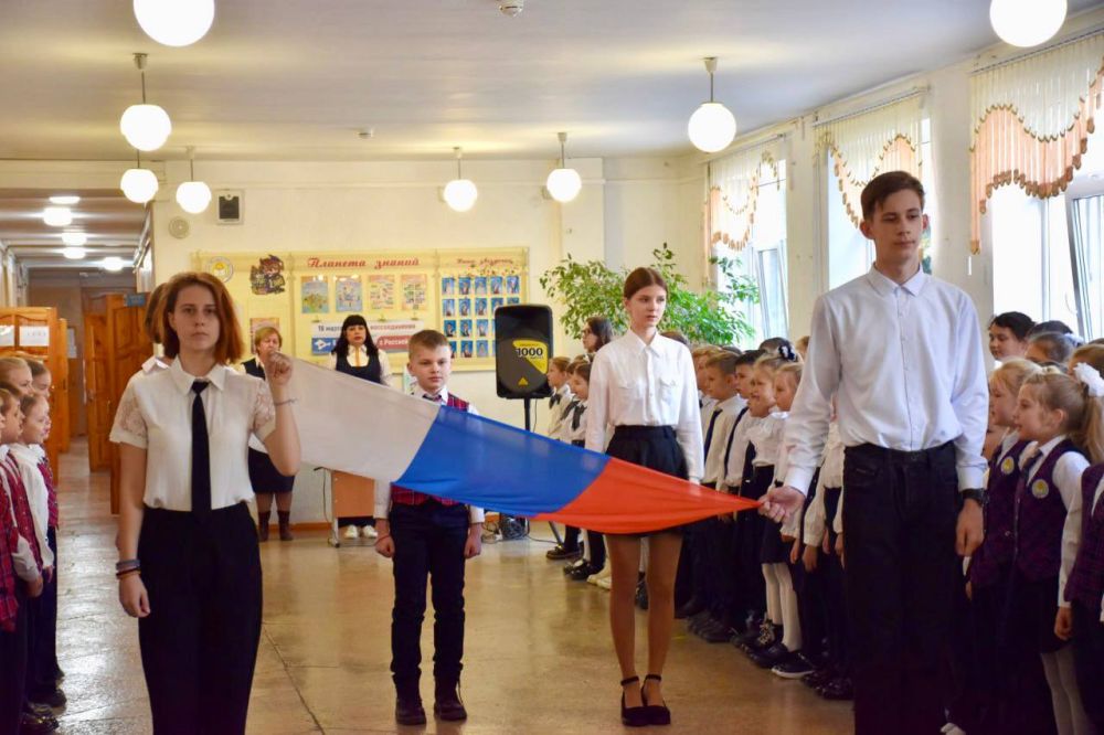 В гимназии № 8 имени Н.Т. Хрусталева для 11-классников сотрудники Архива города Севастополя провели лекцию «Мы вернули Севастополь в родную гавань». Ребятам рассказали о событиях конца 2013 года – марта 2014 года, показали...