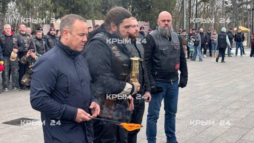 В Севастополе участники автомотопробега прибыли на мемориальный комплекс «Сапун-гора»