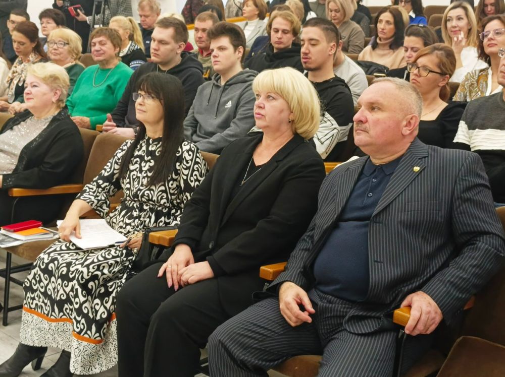 ���� �����������: ������ ������� � ����������� ������������ ������ � ����������� � ����� ��������� �������������� � �������, ������� ������ � ������ ������ �������� ������������������� � �����������, ����������� 10-�����...