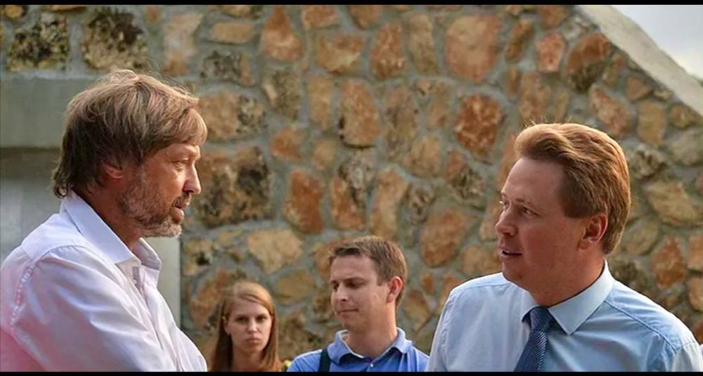 Бывший губернатор Севастополя Дмитрий Овсянников всегда талантливо подстилал себе солому