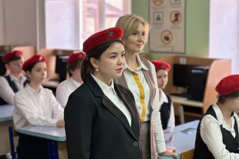 «Вместе навсегда». В преддверии одиннадцатой годовщины Воссоединения Республики Крым и города-героя Севастополя с Россией «Навигаторы детства» школ и учреждений СПО провели серию телемостов «Вместе навсегда»