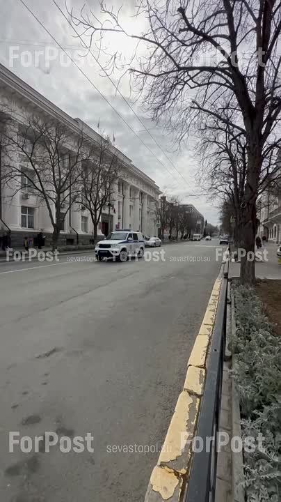 Движение в центре Севастополя для автомобилей и пешеходов открыли