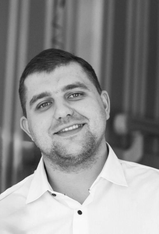 Сегодня проводили в последний путь гвардии младшего сержанта Руслана Чернецкого и бойца БАРС-34 Сергея Прохорова