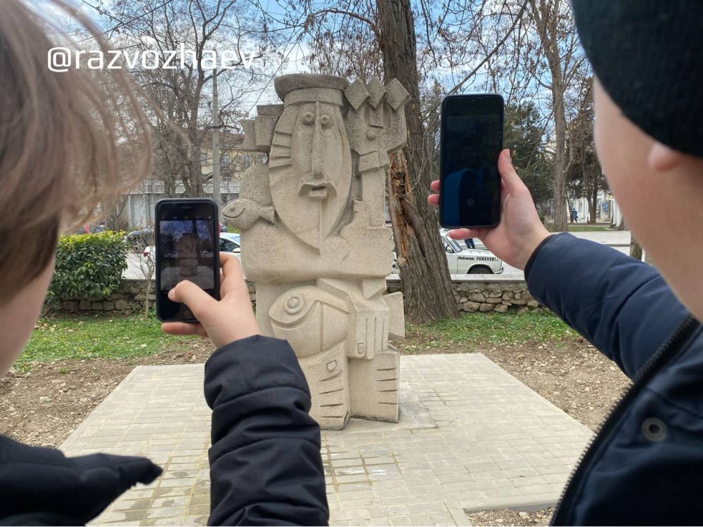 А вот и предыстория появления скульптуры «Нептун» в парке