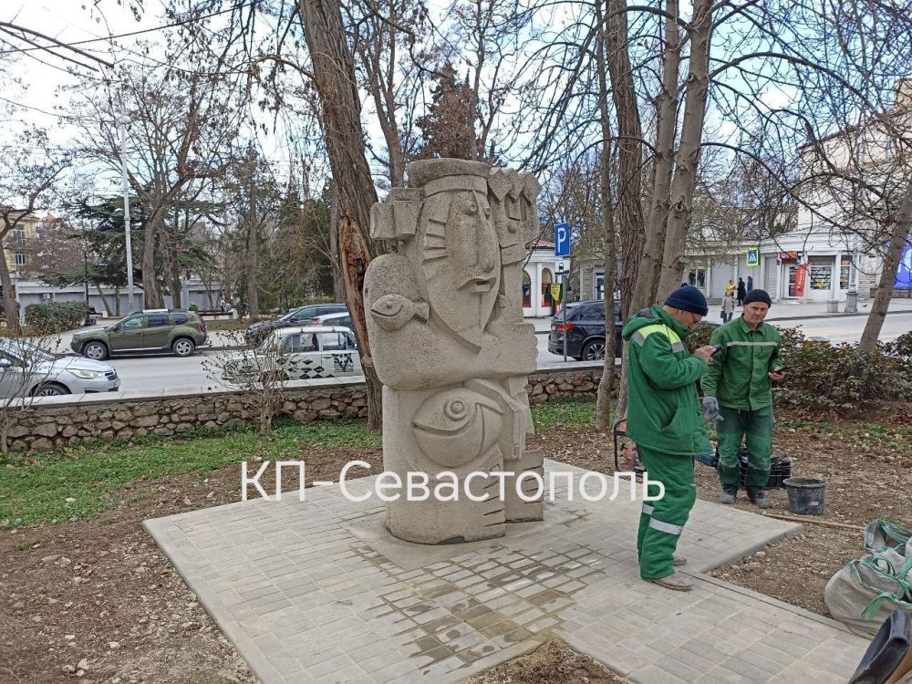 В Комсомольском парке установили новую скульптуру, сообщает наша читательница Ирина