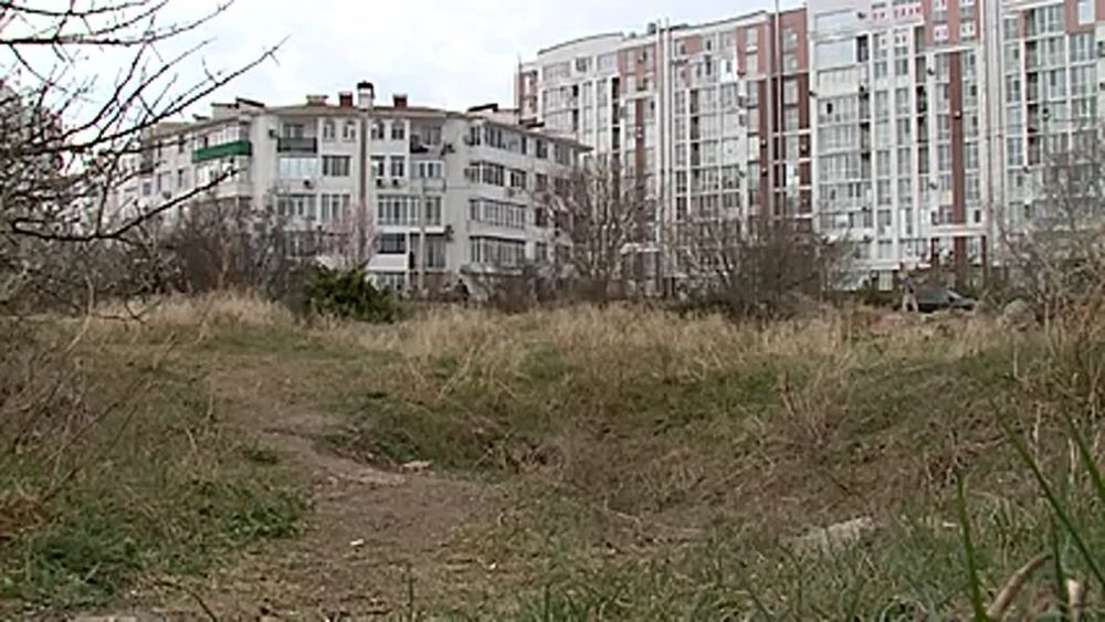 В Севастополе стартовал сезон общегородских весенних субботников