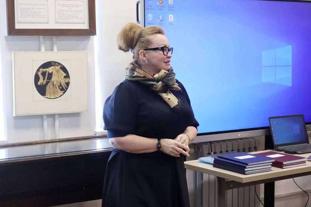 � ����� �������� ����� ������� � ���������� ��������� �������������