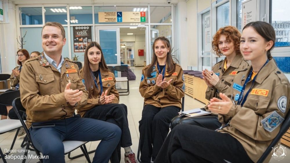 Денис Кондратьев: Государственная Дума приняла закон, регулирующий трудовую деятельность несовершеннолетних граждан в период летних каникул