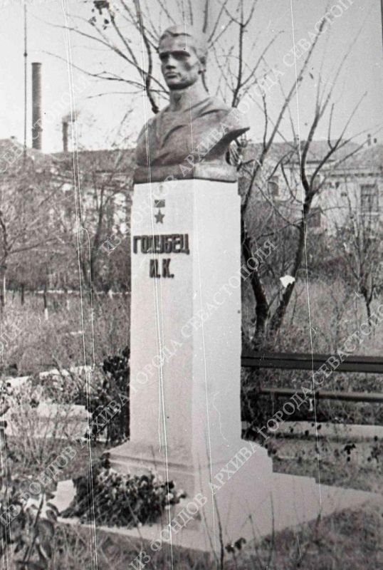 ����� 83 ���� �����, 25 ����� 1942 ����, ������ ���� ������� �������� ������������ ������, ������ ������ ��� ��� � ������� ����������� ������� �����������