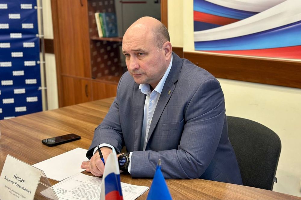 Владимир Немцев: Провёл приём граждан по личным вопросам на площадке региональной общественной приёмной партии «Единая Россия»