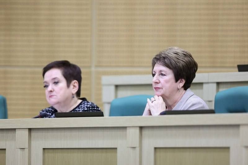 Екатерина Алтабаева: Одобрен закон, предусматривающий предоставление права на получение бесплатной юридической помощи многодетным родителям, имеющим трёх и более детей, до достижения старшим ребенком возраста 18 лет или...