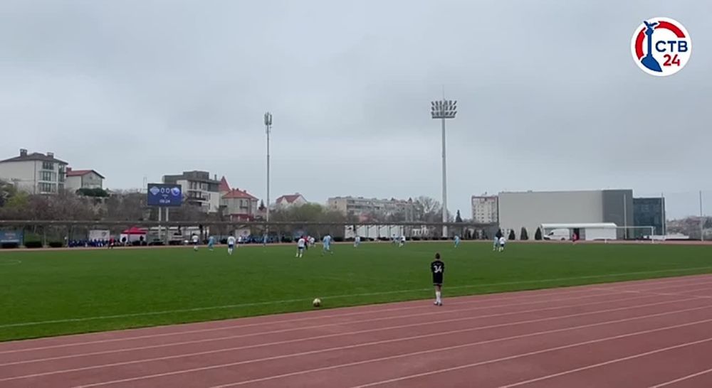 На стадионе СОК имени 200-летия Севастополя состоялось открытие второго сезона объединённого чемпионата по футболу «Содружество»