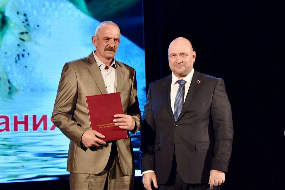 �������� ������: ������� ����������� 100 ��� �� ��� ��������� ���� ���������� � �����������, ������� ����� � ������� �������� ������������ �������������� ������ ������