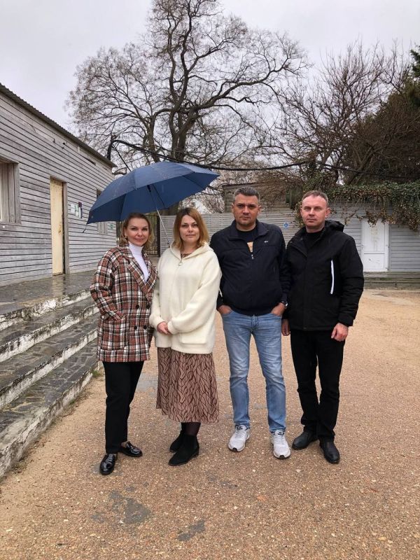 Совместно с сотрудниками Департамента городского хозяйства города Севастополя проведены выездные мероприятия по вопросу подготовки пляжных территорий к летнему туристическом сезону: