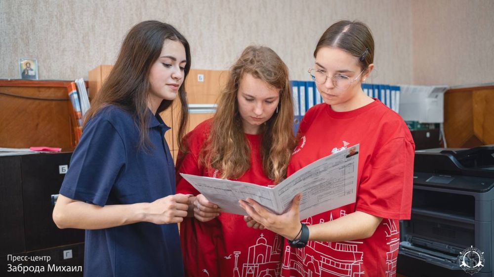 Денис Кондратьев: В России появился новый праздник - День наставника Денис Кондратьев: В России появился новый праздник - День наставника