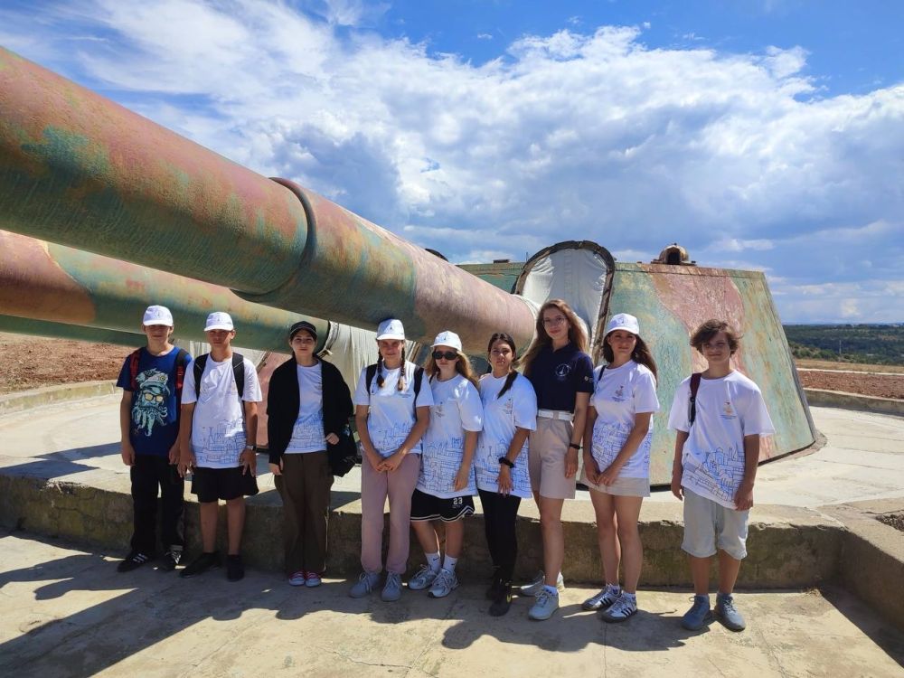 Денис Кондратьев: В России появился новый праздник - День наставника Денис Кондратьев: В России появился новый праздник - День наставника