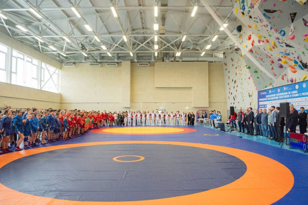 Сергей Резниченко: Поприветствовал всех участников Всероссийских соревнований по самбо на легендарной севастопольской земле! Сергей Резниченко: Поприветствовал всех участников Всероссийских соревнований по самбо на легендарной севастопольской земле!