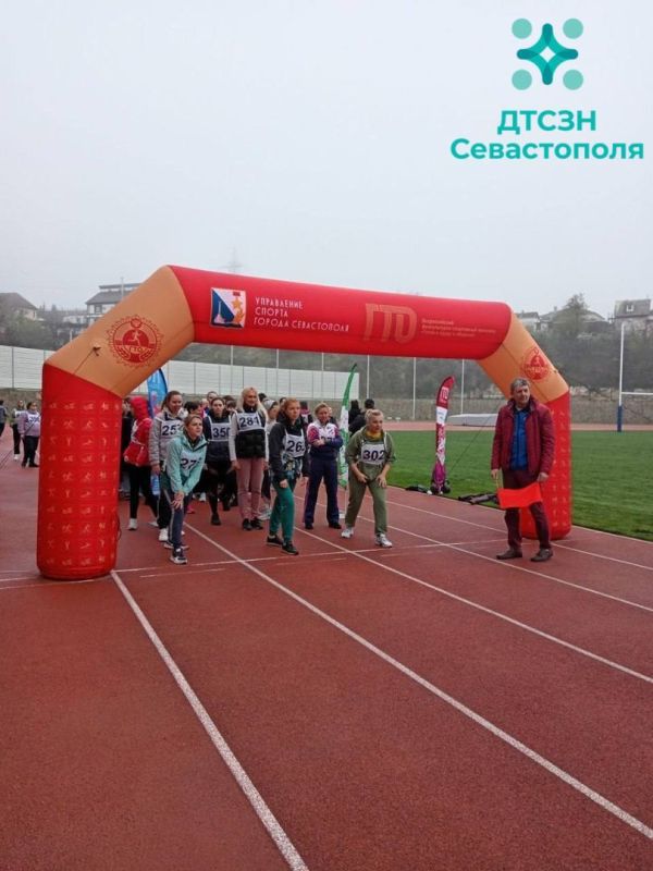 �� �������� ��� ����� 200-����� ������ ��������� ������ � ����� � �������