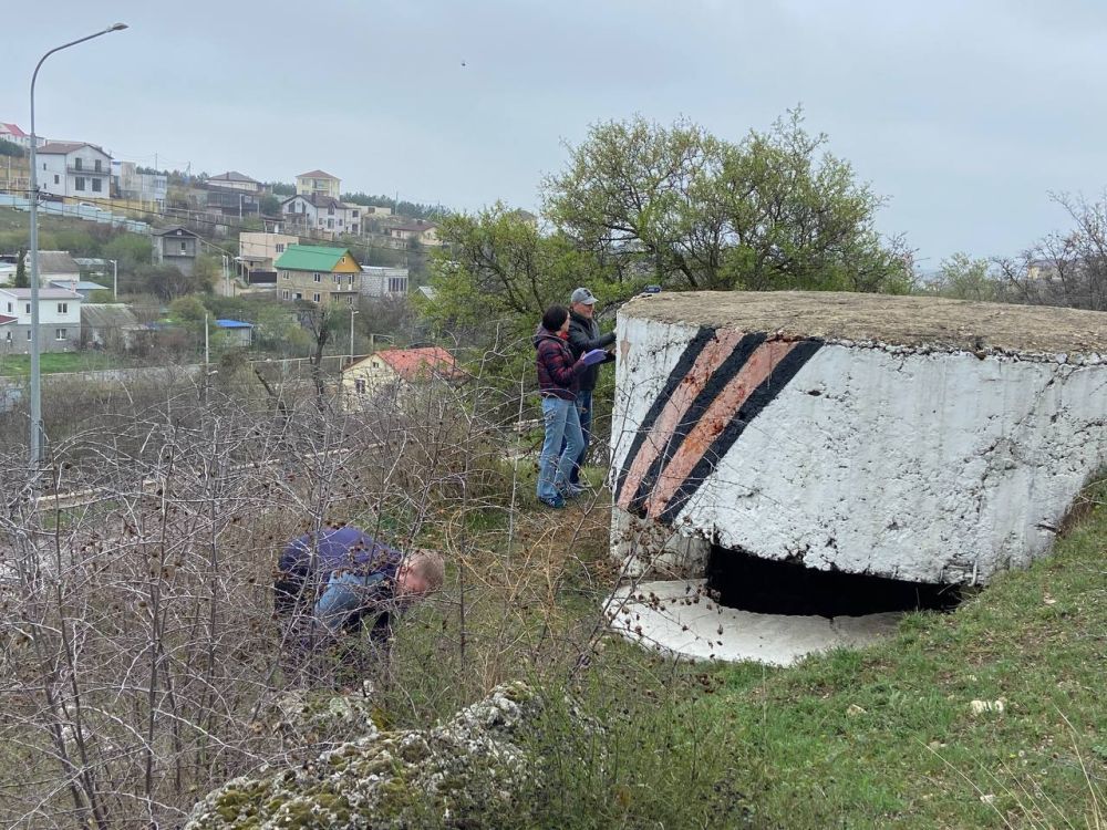 Привели в порядок ДОТ № 21 на Лабораторном шоссе Привели в порядок ДОТ № 21 на Лабораторном шоссе