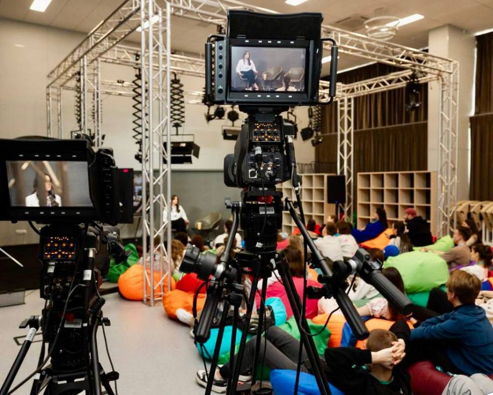 Держим вектор на творчество Держим вектор на творчество