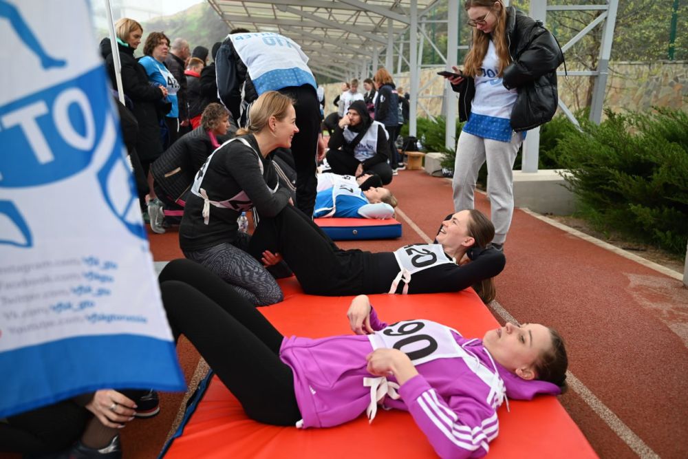 У природы нет плохой погоды, а для спортсменов любая погода - благодать! У природы нет плохой погоды, а для спортсменов любая погода - благодать!