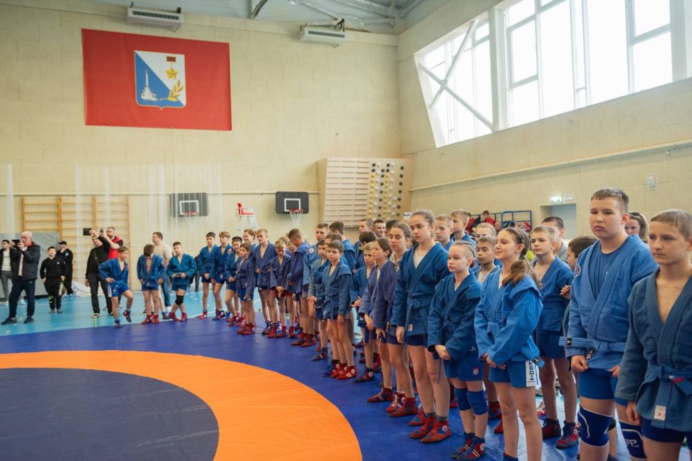 Сергей Резниченко: Поприветствовал всех участников Всероссийских соревнований по самбо на легендарной севастопольской земле! Сергей Резниченко: Поприветствовал всех участников Всероссийских соревнований по самбо на легендарной севастопольской земле!