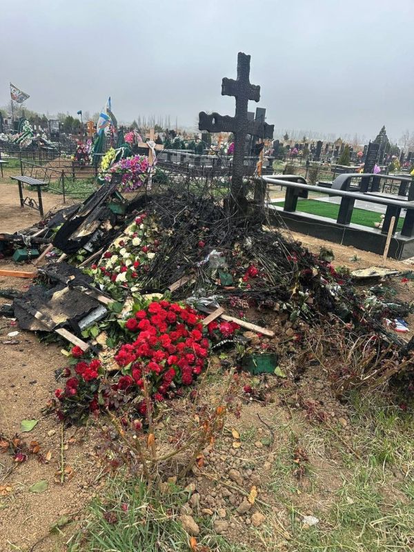 Мужчина, осквернивший могилы военкора "Известий" Александра Федорчака и трех бойцов СВО, задержан