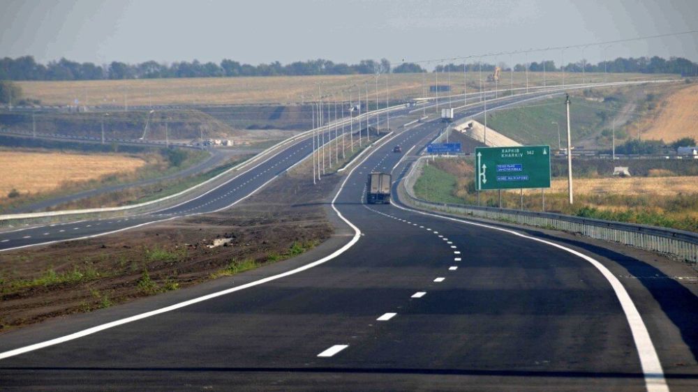 До 2030 года на федеральные средства будут отремонтированы трассы М-2 «Крым» и М-4 «Дон», которые ведут на полуостров