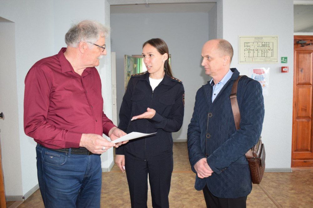 � ������ ����������� ���������� ������ ���� ������������� ����� "������, ��� ������� �������", ������������ �� ������ � ���������� �������� ���������� � ������������ �� �������������� �����������