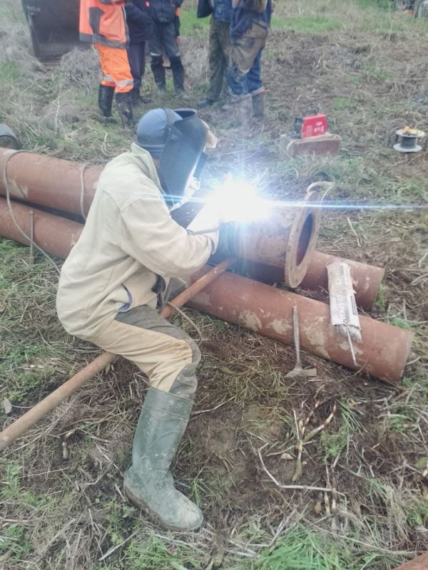 Водоканал: Рабочие моменты. Замена аварийного участка трубы