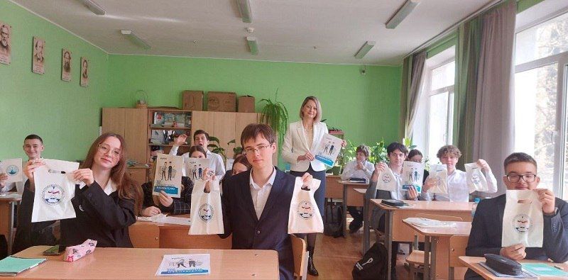 Севастопольские школьники успешно прошли задания квеста «Я — будущий избиратель!»