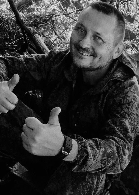 Сегодня проводили в последний путь гвардии рядового Александра Седлецкого-Федотова