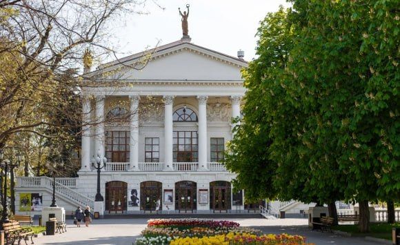 ����� �� �������� �������������: ������ ����������� ������� � �����������