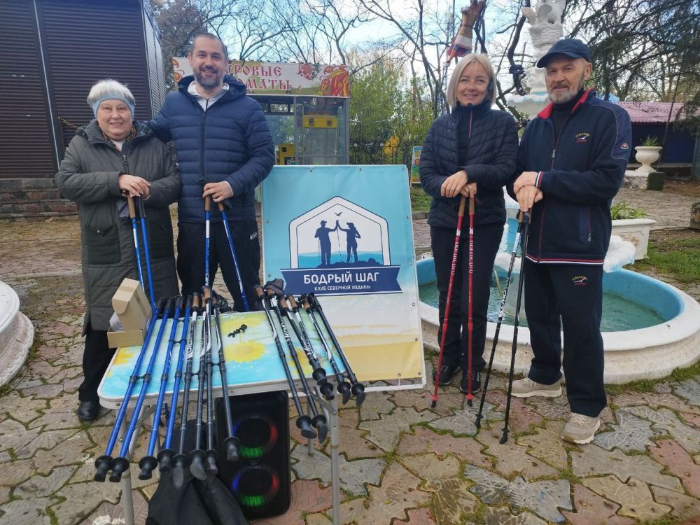 Севастопольцы присоединились к акции «Будь здоров, как космонавт!» Севастопольцы присоединились к акции «Будь здоров, как космонавт!»
