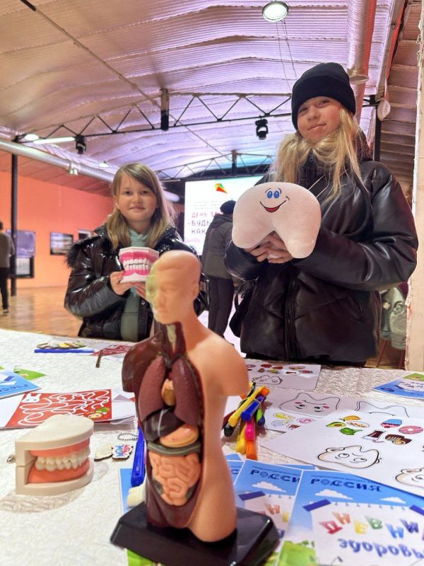 Севастопольцы присоединились к акции «Будь здоров, как космонавт!» Севастопольцы присоединились к акции «Будь здоров, как космонавт!»