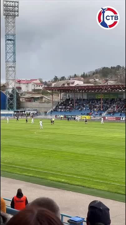 Начало второго тайма ФК «Севастополь» против «Сочи-2»