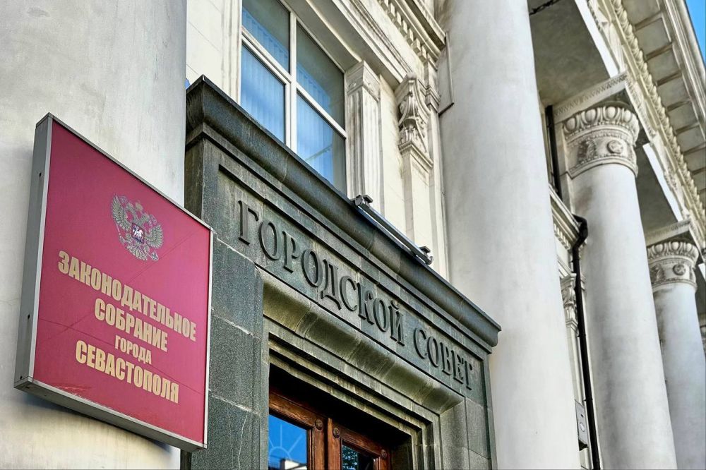 Владимир Немцев: 14 апреля 2014 года отмечается памятная дата — День принятия Устава города Севастополя (2014 год)