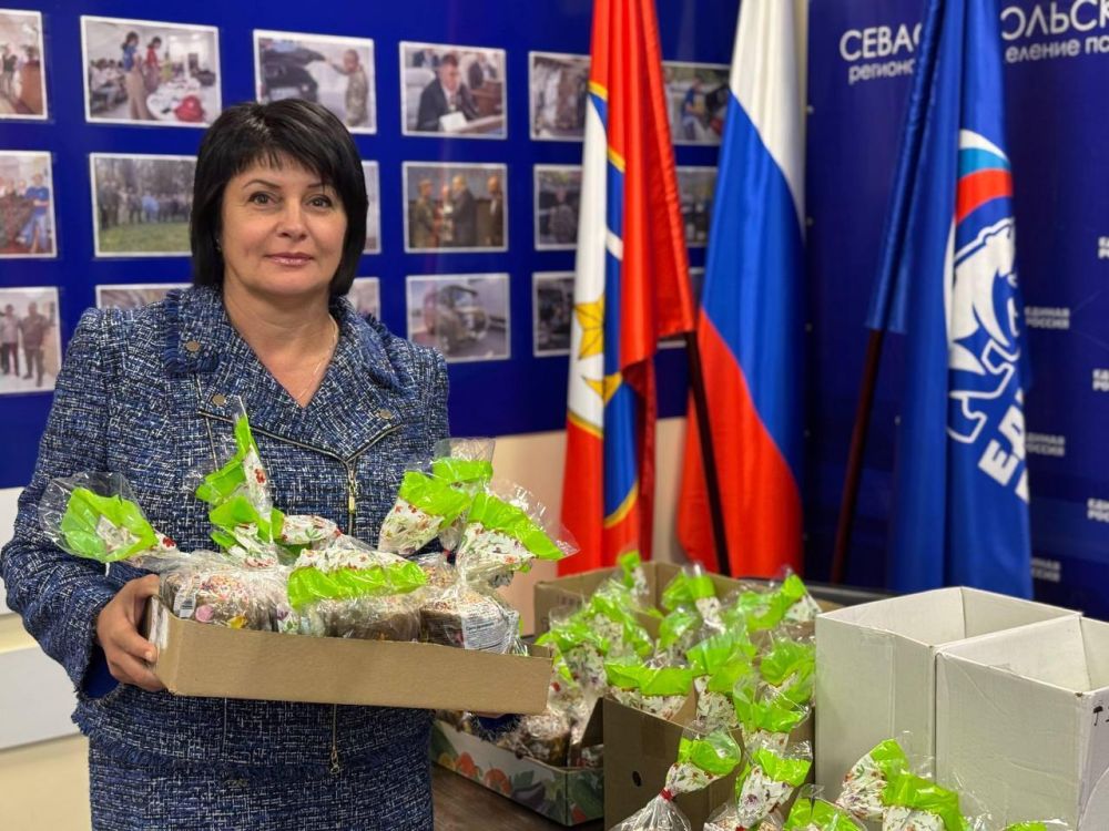 Татьяна Лобач: В преддверии праздника Светлой Пасхи в Городе-Герое Севастополе на площадке Регионального отделения партии «ЕДИНАЯ РОССИЯ» проводится акция по сбору пасхальных куличей и подарков для солдат, находящихся на...