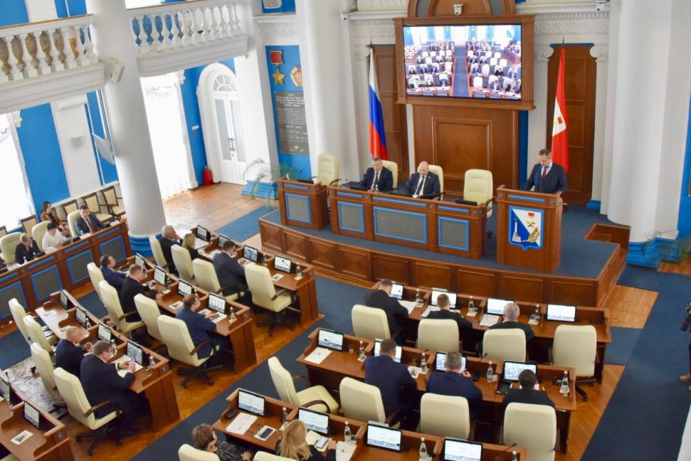 Владимир Немцев: На пленарном заседании в рамках контрольной деятельности были заслушаны доклады Уполномоченного по защите прав предпринимателей и Уполномоченного по правам человека в городе Севастополе